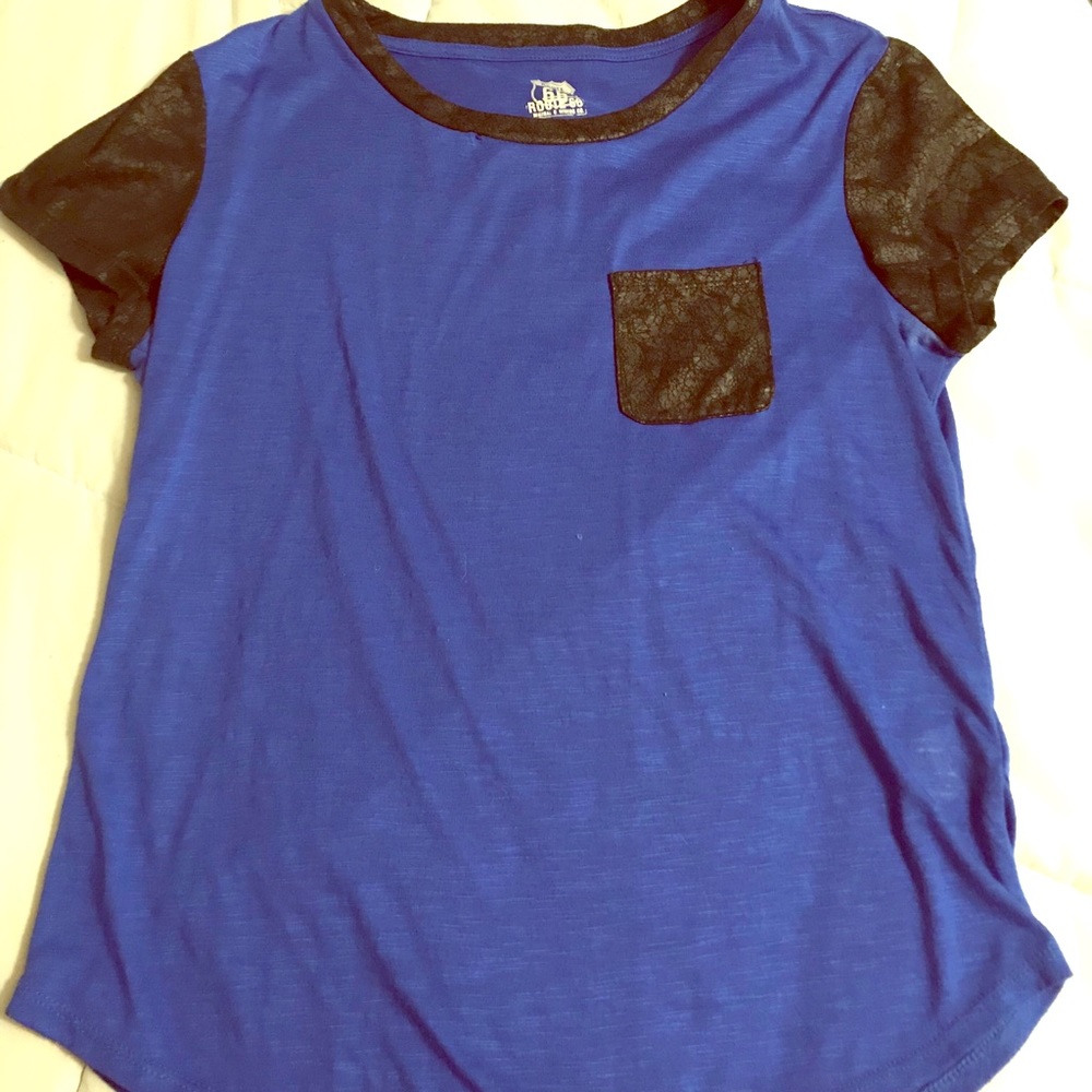 Tee shirt